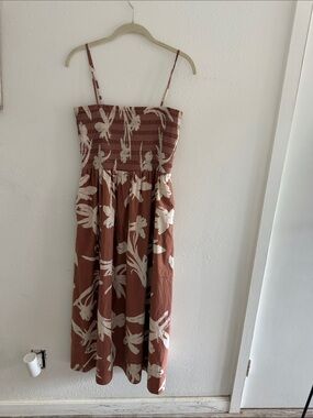 Evereve Smocked Midi Dress with Cream Print